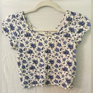 Forever 21 Size small white with blue floral design crop top
